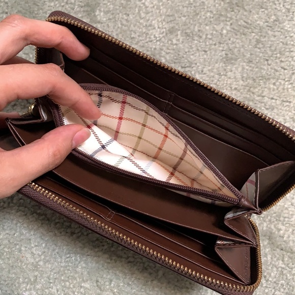 Coach wallet EUC - Picture 7 of 9